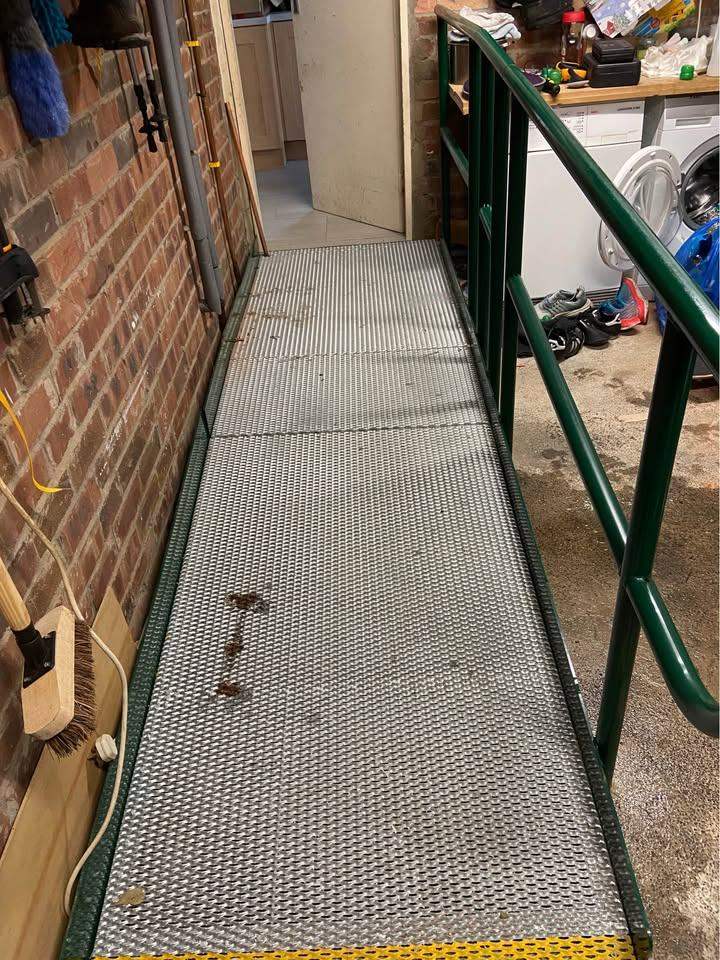 Accessibility sectional metal ramp