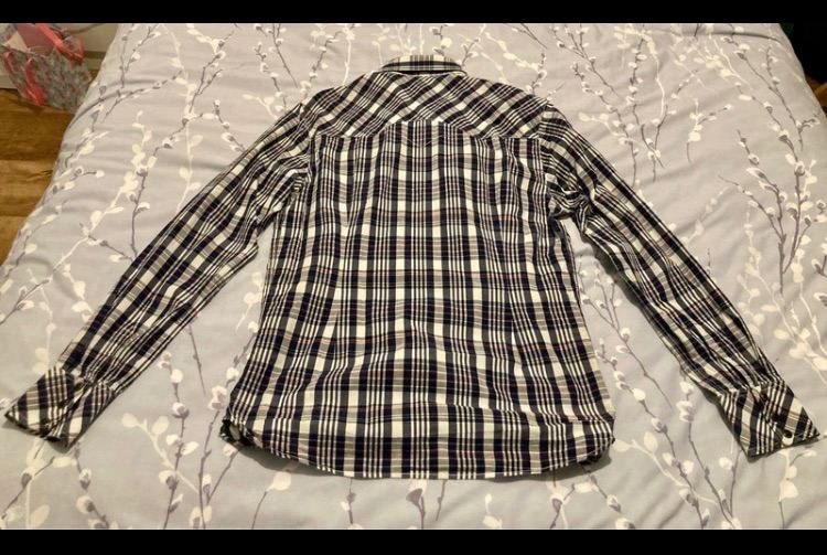 Men’s Levi’s Shirt. Medium. NWOT.