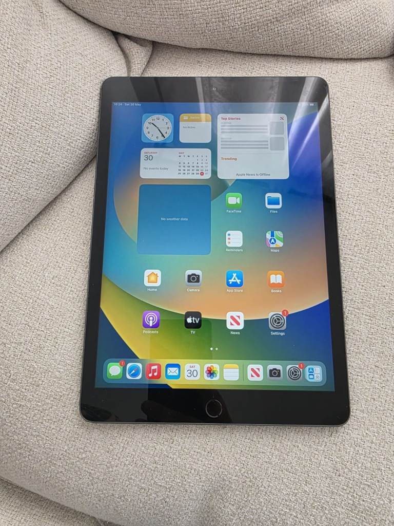 Ipad 7th generation  32gb space grey WiFi