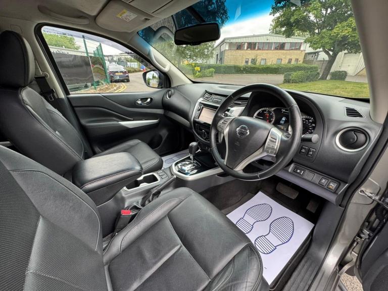 2017 Nissan Navara Double Cab Pick Up Tekna 2.3dCi 190 4WD Auto PICK UP DIESEL Automatic