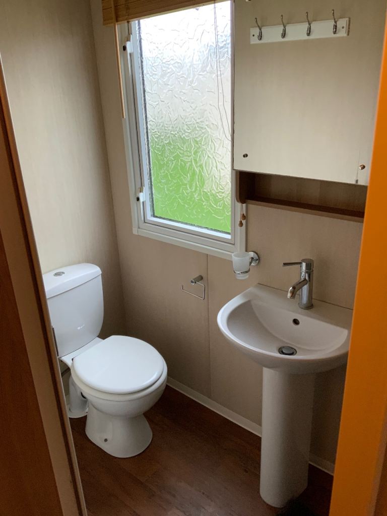 CARAVAN FOR HIRE PET FRIENDLY HAVEN CAISTER ON SEA GREAT YARMOUTH NORFOLK