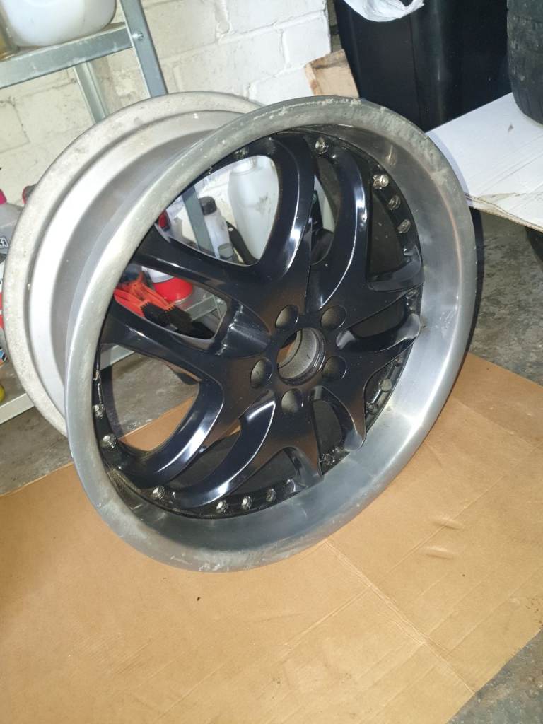 Dezent Alloys 17" 5x100 Vw Golf Mk4