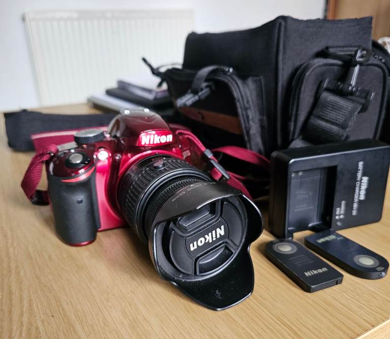 Nikon D3200 Red edition boxed