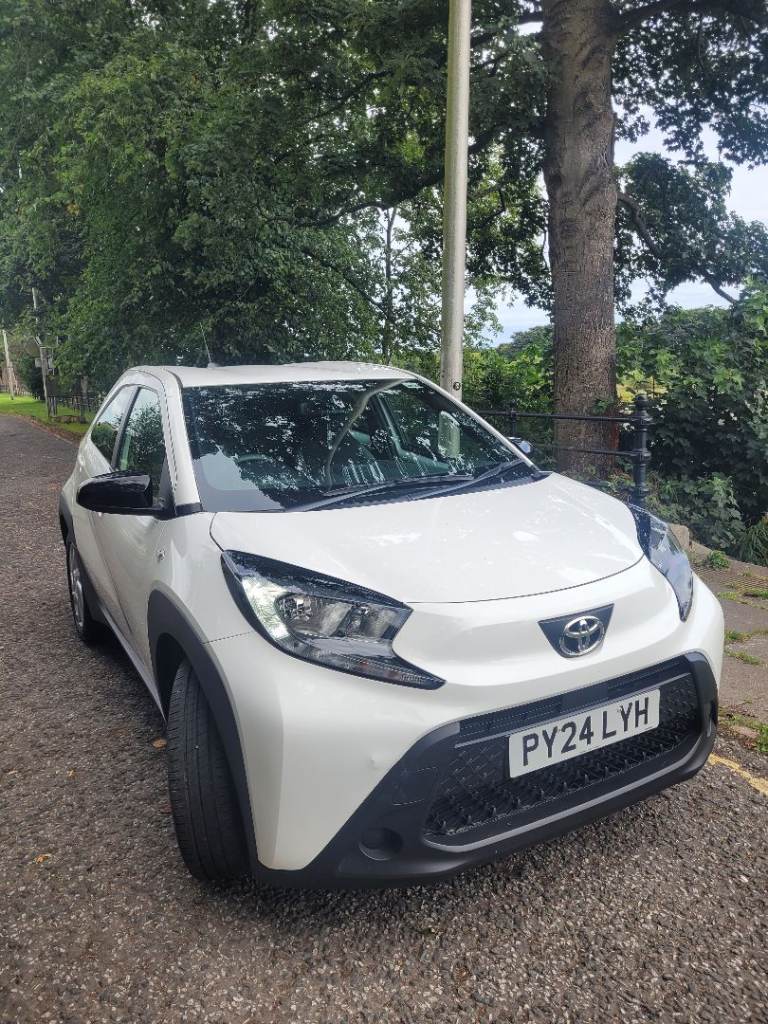 Toyota, AYGO X, Hatchback, 2024, Manual, 998 (cc), 5 doors