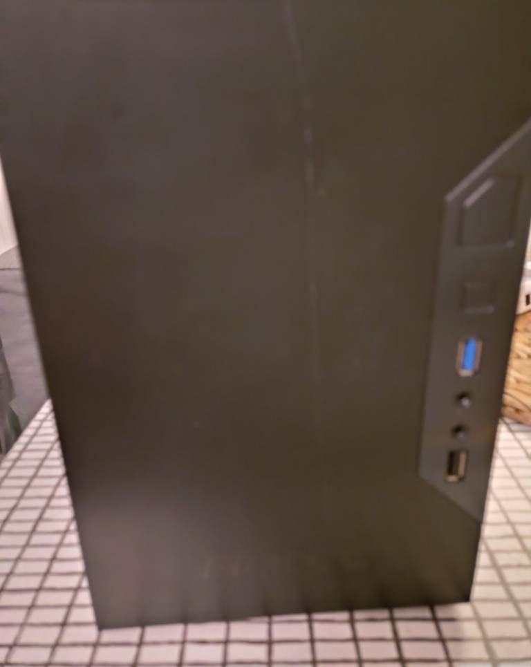 Free delivery. Gaming PC with monitor, keyboard and mouse, full setup, original Windows 11