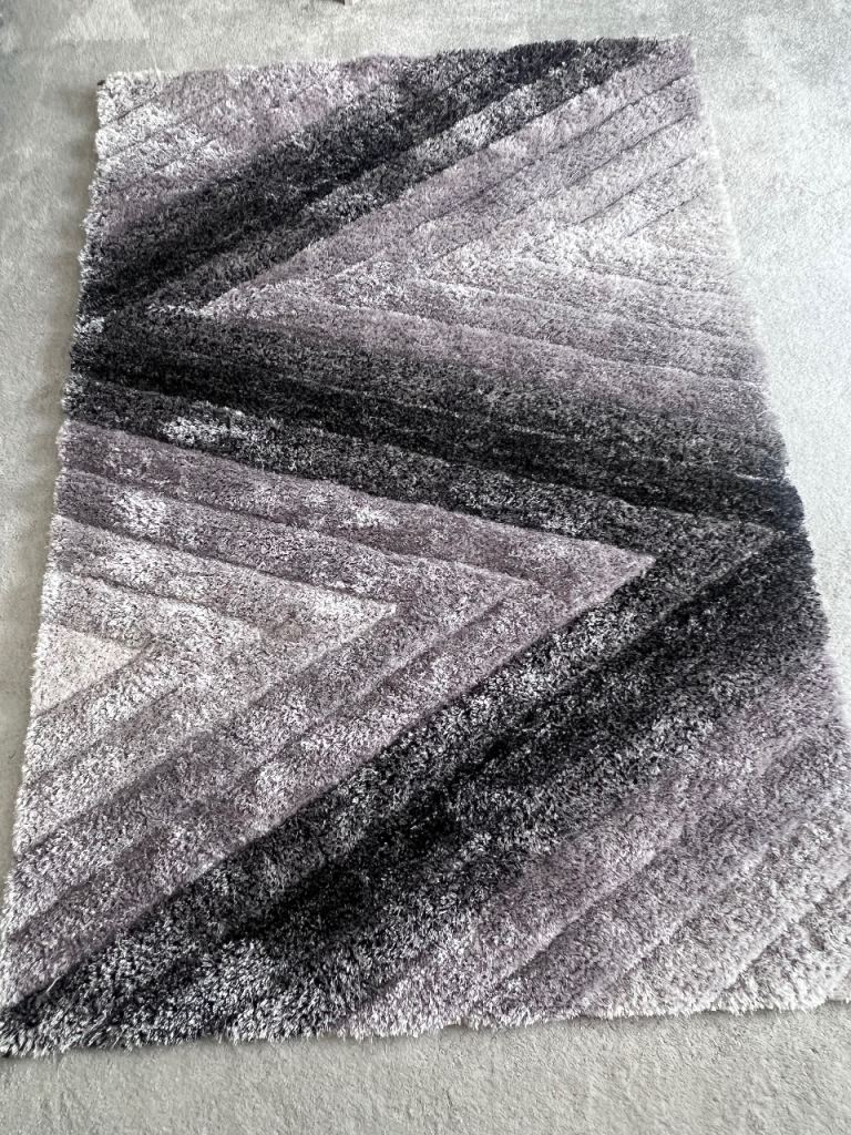 Dunelm Carved Ombre Grey Rug 140x200cm – Brand New