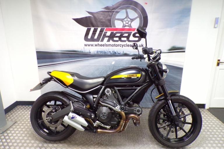 2015 DUCATI SCRAMBLER FULL THROTTLE