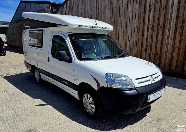 Romahome R20 HyLo camper 2012 2 berth 4 belts 40k 5m 1955kgs