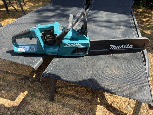 Makita 36 Volt Chainsaw