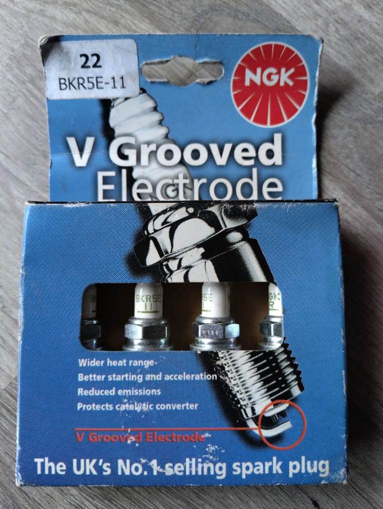 Pack of 4 NGK Spark Plugs 