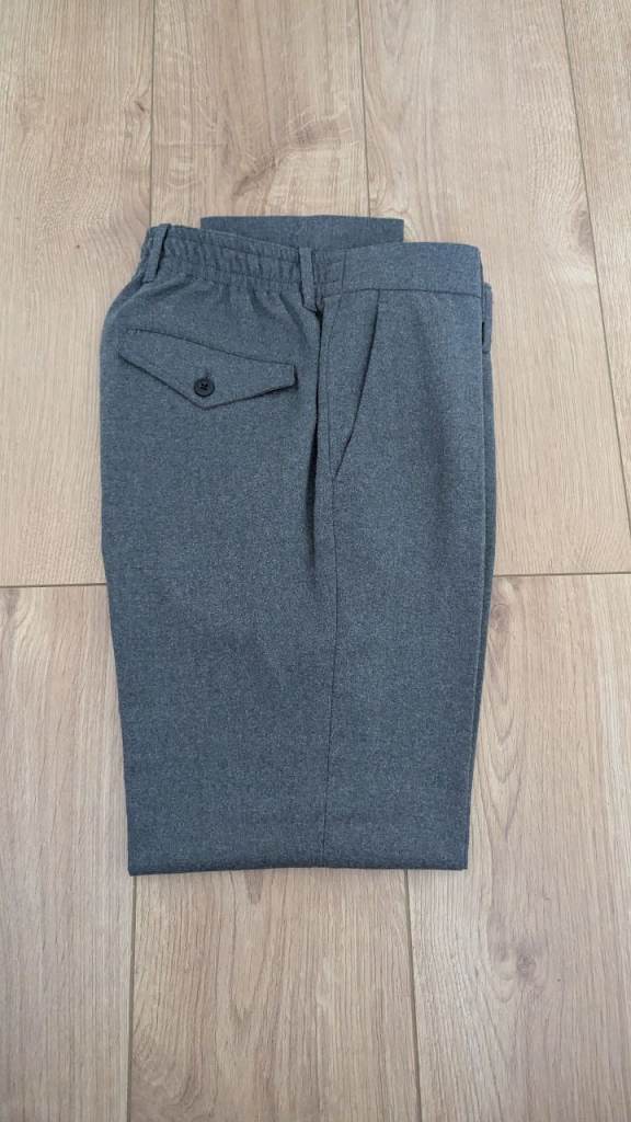 7 x Pairs of Men's Trousers (Mostly Designer & AS NEW) - 30R - incl. HUGO BOSS