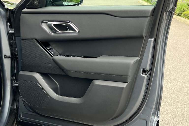 2025 Land Rover Range Rover Velar 2.0 D200 MHEV Dynamic SE SUV 5dr Diesel Auto 4WD Euro 6 (s/s) (...