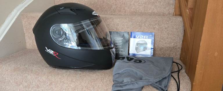 Camera V2R Matte Black Full Faced Motorcycle Helmet With Dual Visor Setup Size M ( New )