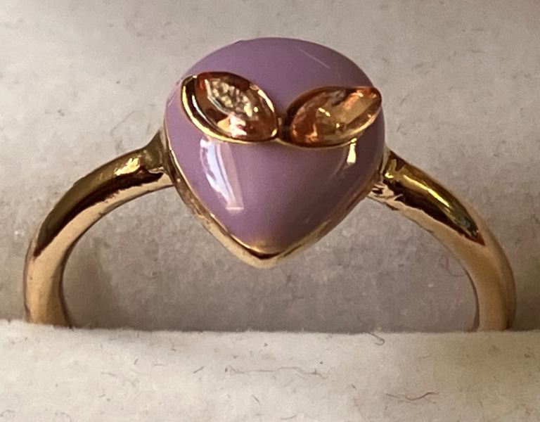 Ladies jewellery 9ct rolled gold pink cubic zirconia alien ring.