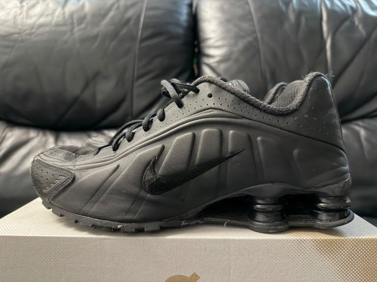 Nike Shox R4 Mens Sneakers Running Shoes Triple Black 104265 044 UK 8 