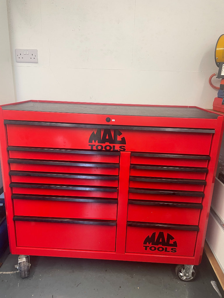 MacTools Workshop/Garage 13-drawer Storage Unit