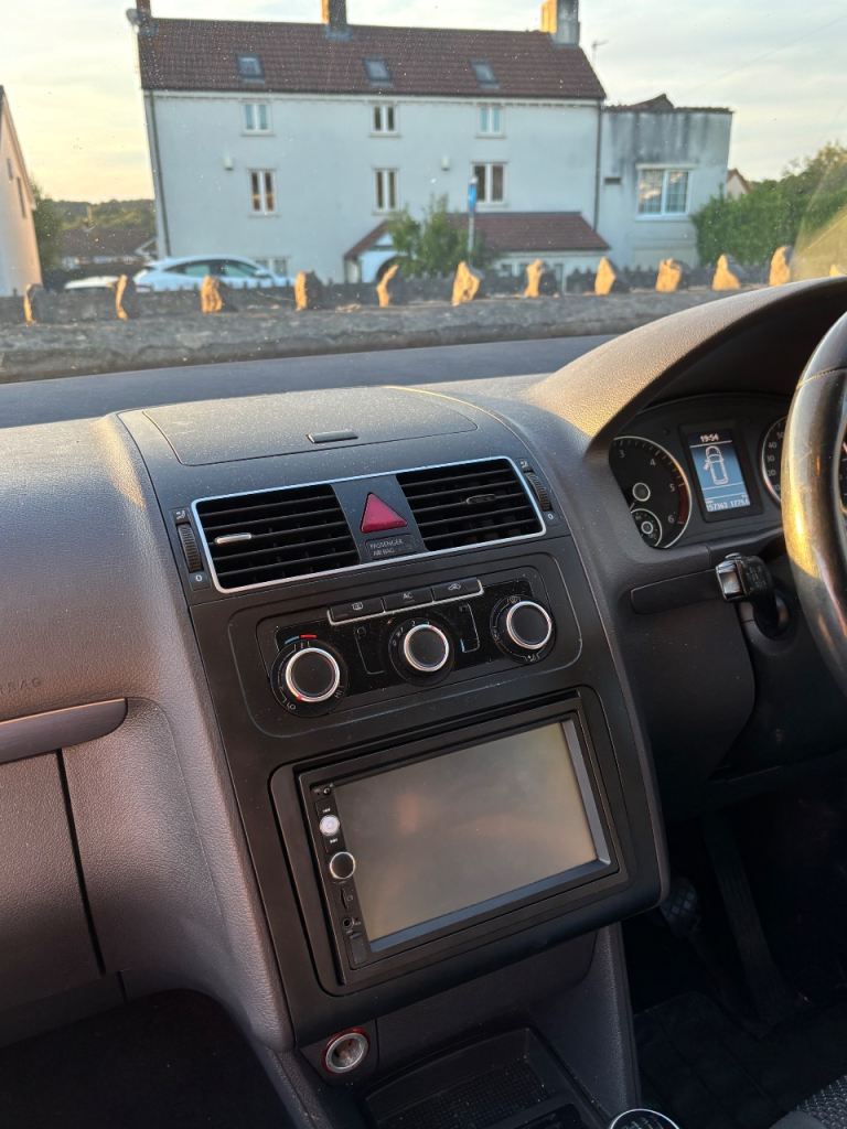 Volkswagen, TOURAN, MPV, 2011, Manual, 1598 (cc), 5 doors