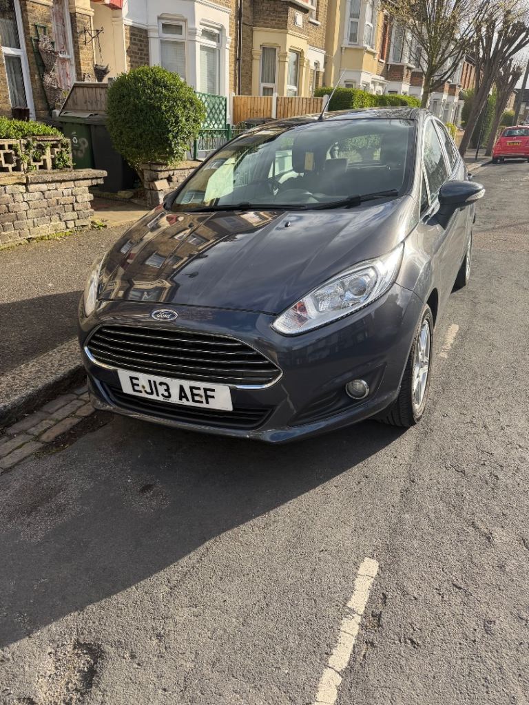 Ford Fiesta manual grey 1.2