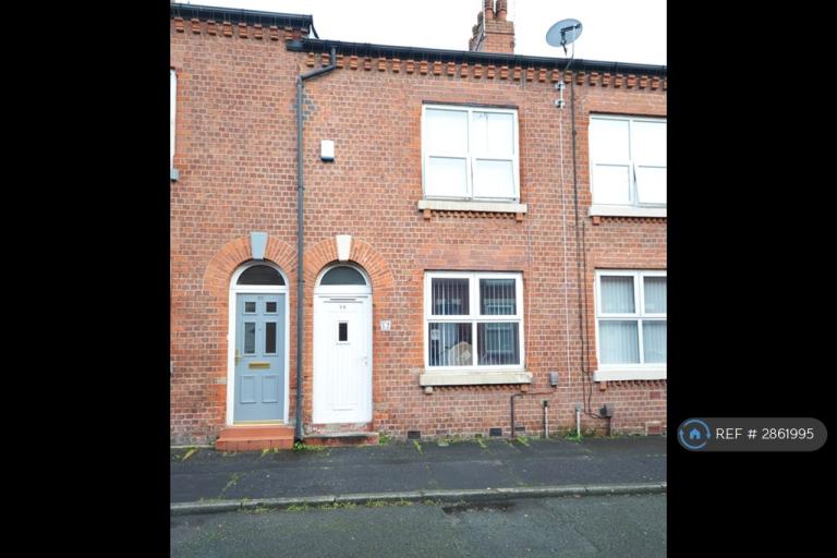 1 bedroom in Langton Street, Salford, M6 (#2861995)