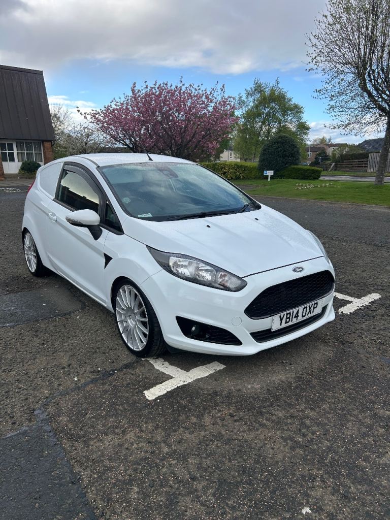 Ford Fiesta Van 