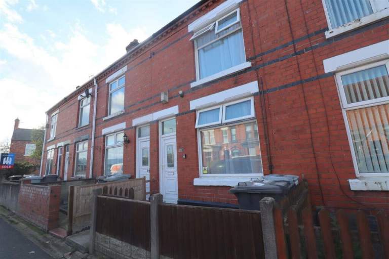 3 bed property to rent in Crewe
