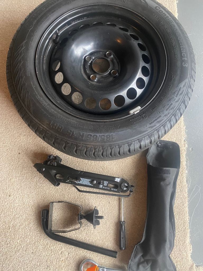 Corsa full size spare wheel 185/65/15 and jack