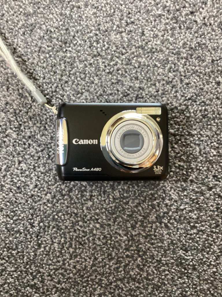 Canon 480 pocket digital camera 