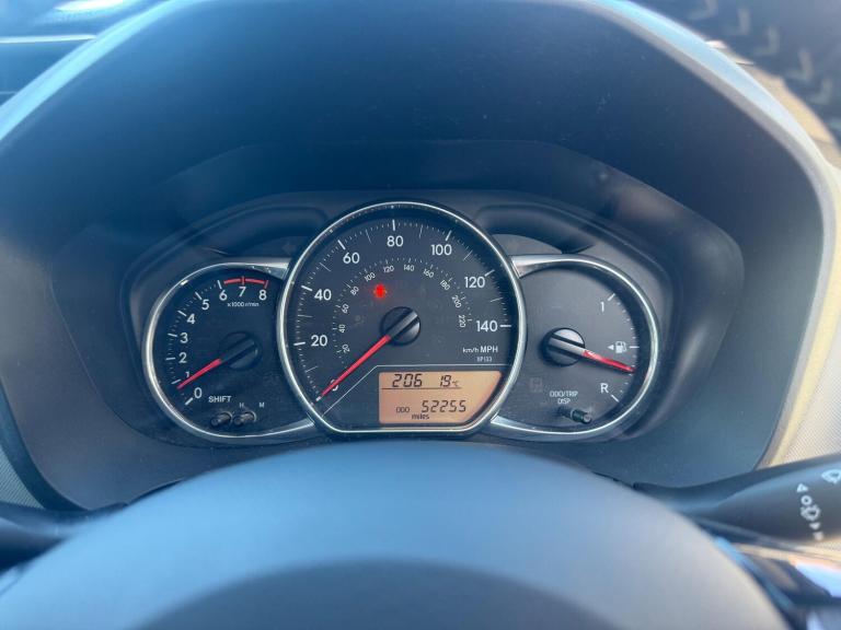 2016 Toyota Yaris 1.33 Dual VVT-i Design Euro 6 5dr HATCHBACK Petrol Manual