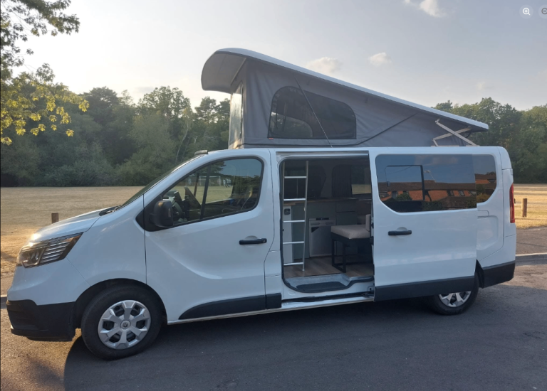 Renault, TRAFIC, Panel Van, 2022, Manual, 1997 (cc)