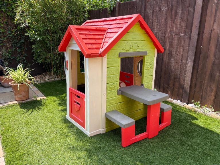 Smoby Friends Outdoor Play House with Bench and Table