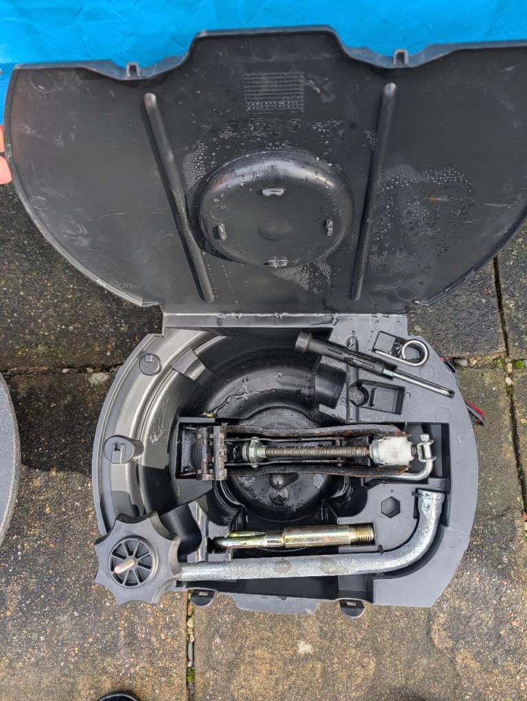 VW polo jack box and kit 