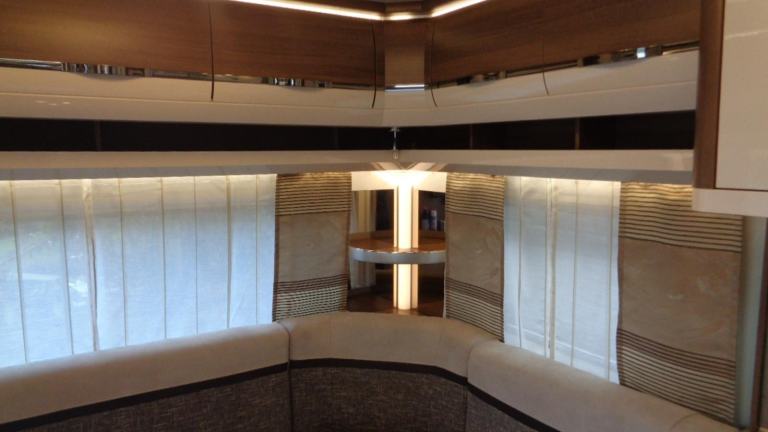 Hobby Prestige 720 UKFe 7 BERTH,FIXED BED,FIXED BUNK BEDS IN VERY NICE C... 2019