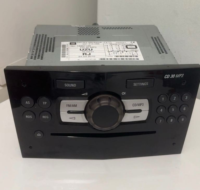 Corsa D Music Radio CD player