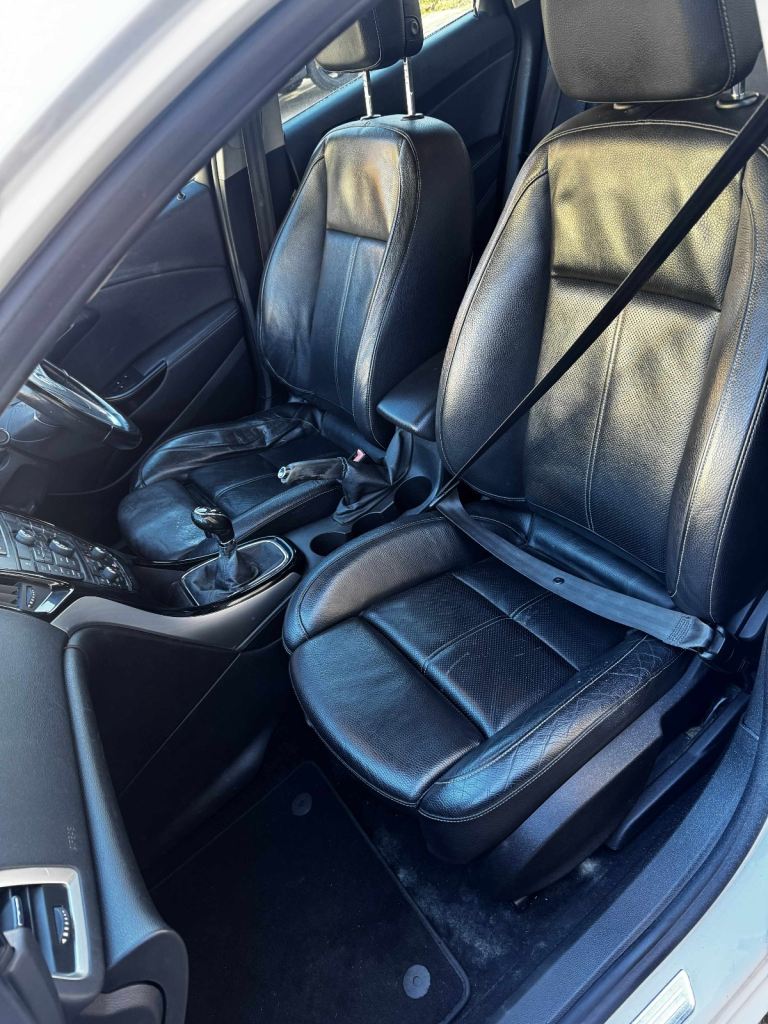 Vauxhall, ASTRA, Hatchback, 2015, Manual, 1598 (cc), 5 doors