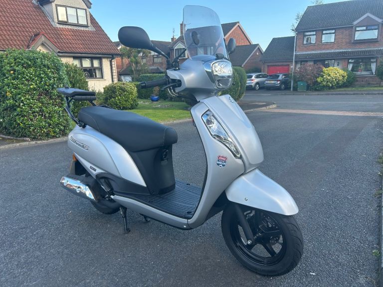 2025 (Nov) Suzuki 125 scooter 