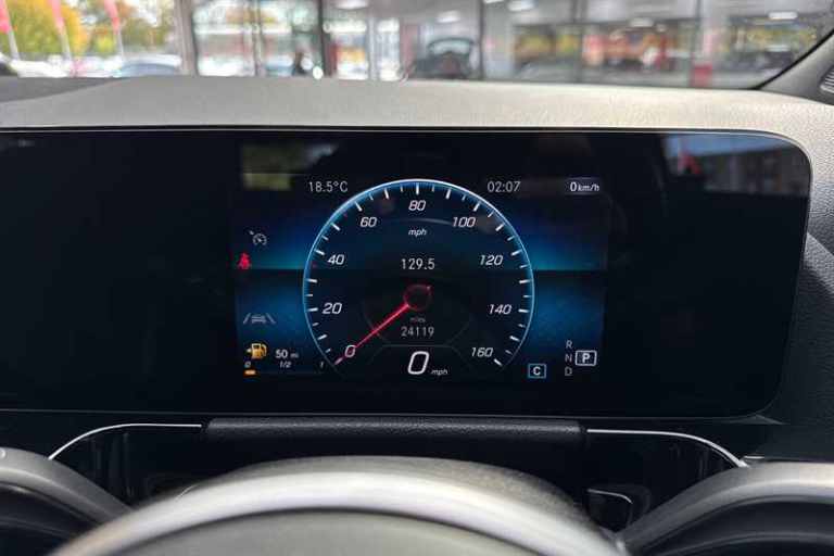 2021 Mercedes-Benz GLA GLA 200d Sport Executive 5dr Auto HATCHBACK DIESEL Automatic