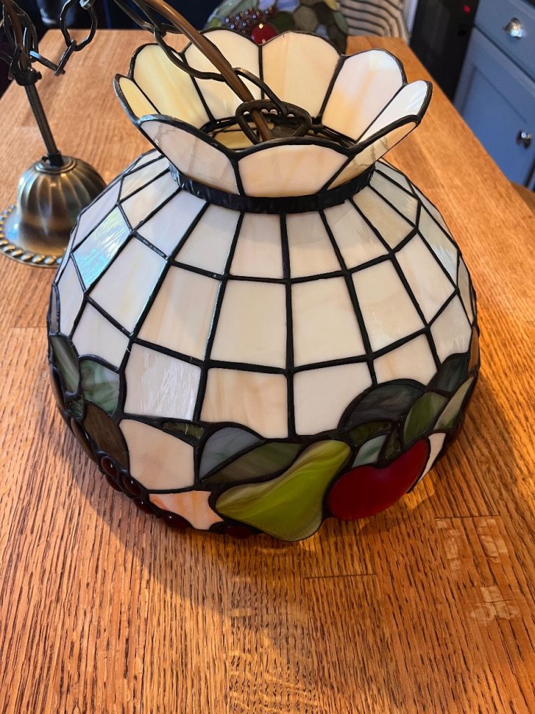 Leaded glass pendant light