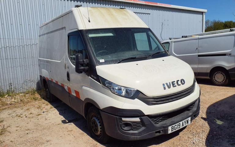 2019 IVECO DAILY MWB PTO COMPRESSOR VAN NON RUNNER SPARES OR REPAIRS PRICE +VAT