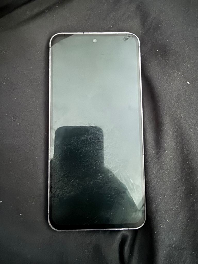 Samsung S24 FE 128GB Unlocked Graphite – Fully Working