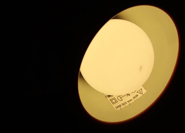1 x Unused 5.6W Bayonet Cap (B22) LED Lightbulb. 470Lm. Warm White - 2700K. Leeds LS2 near Uni.