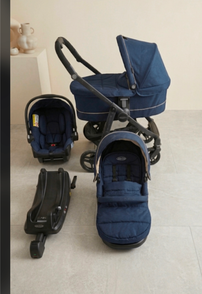 Graco Evo Travel System – Navy Blue, Good Condition