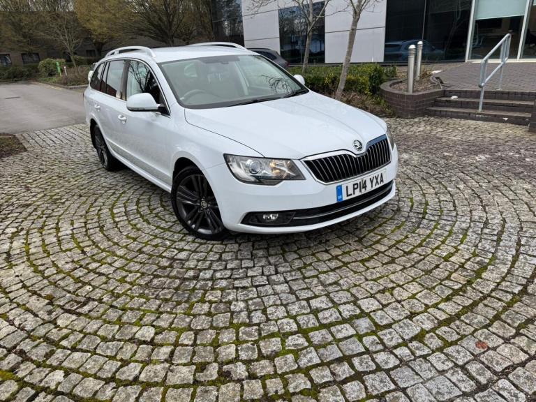 2014 Skoda Superb 2.0 TDI CR Tour de France 4X4 5dr ESTATE Diesel Manual