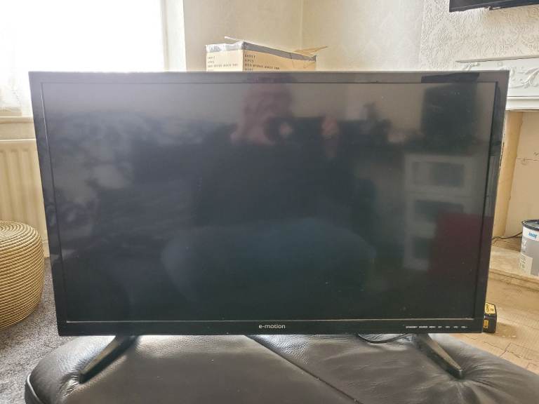 E-motion 32inch led tv 