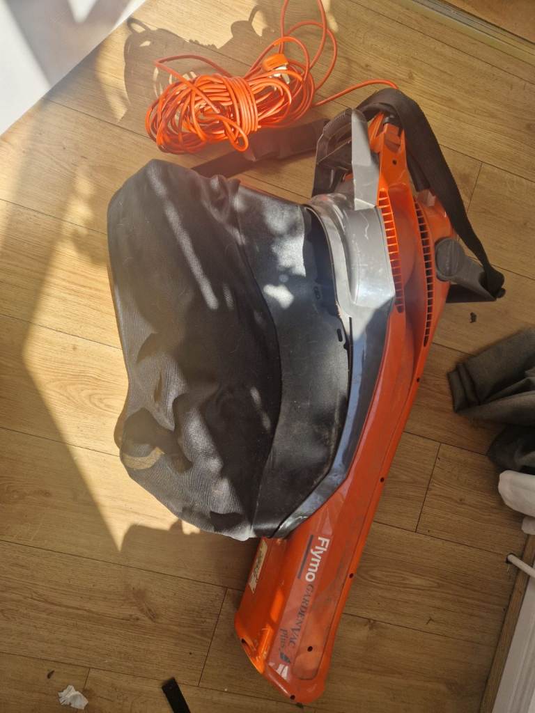 Flymo Leaf Blower/Vacuum with Bag and Power Cable