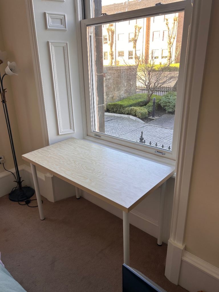 Computer/office desk