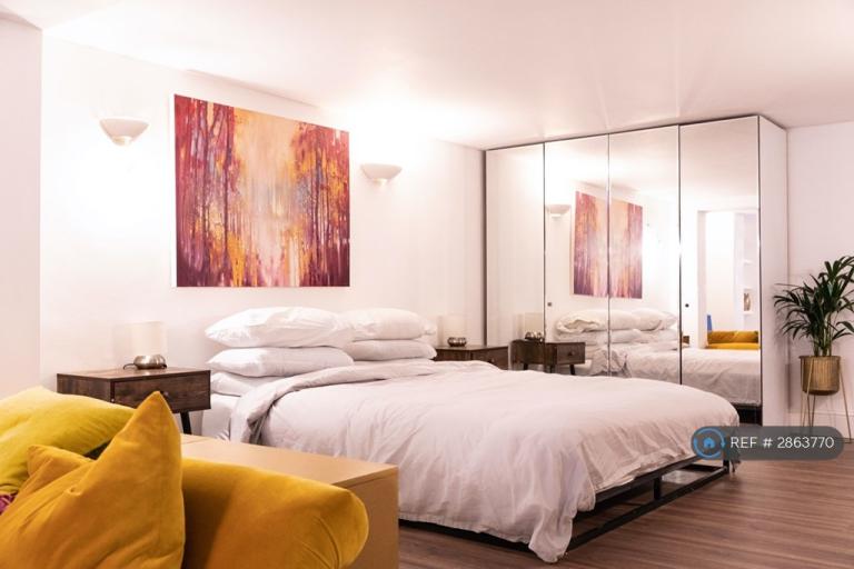 2 bedroom flat in Wembury Mews, London, N6 (2 bed) (#2863770)