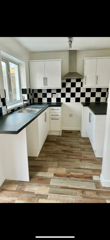 2 bed house to rent Loughor