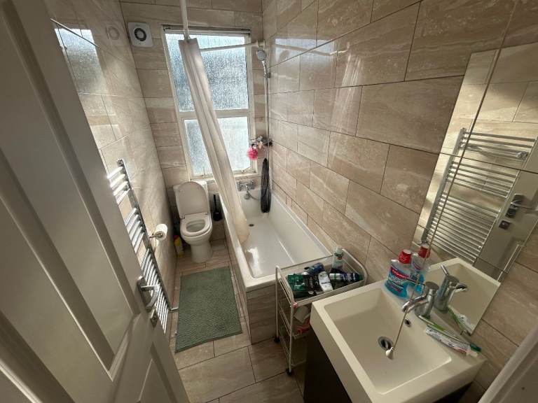3-Bedroom Maisonette Flat to Rent in Wells House Road, North Acton, NW10 6ED 