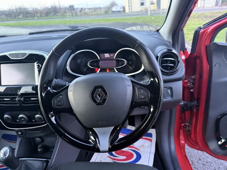 RENAULT CLIO 1.2 Dynamique MediaNav 1.2 16V 75 2015
