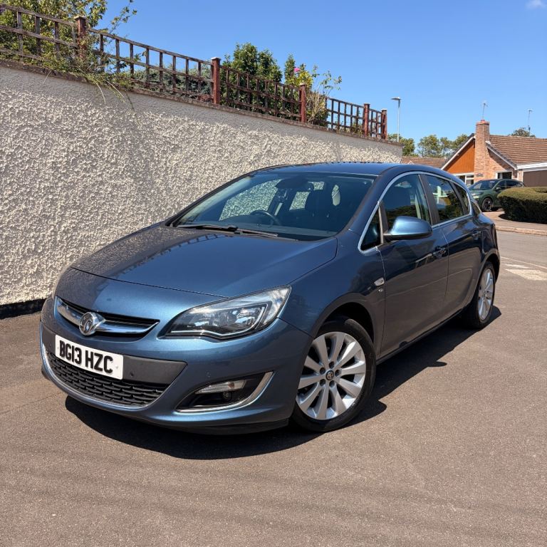Vauxhall Astra Elite (2013) 1.6 16v Elite Hatchback 5dr Petrol Manual Euro 5